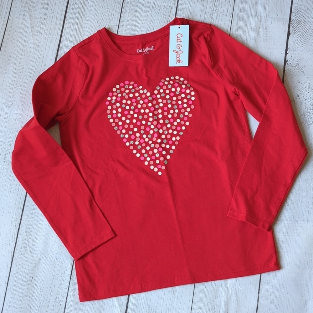NWT Cat & Jack Long Sleeve Heart Graphic T-Shirt - Size M (7/8)